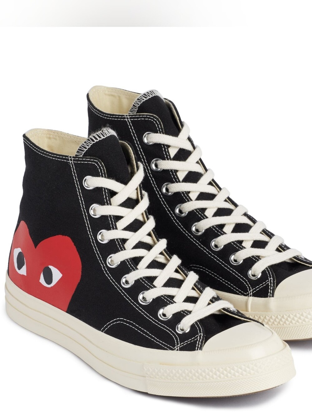 Converse Tennis Shoes